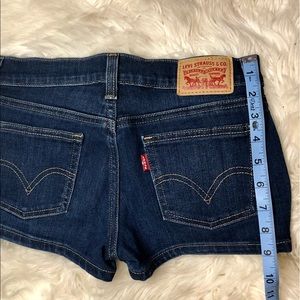 Dark navy blue Levi shorts size 25